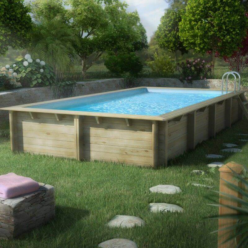 бассейн с деревянными бортами